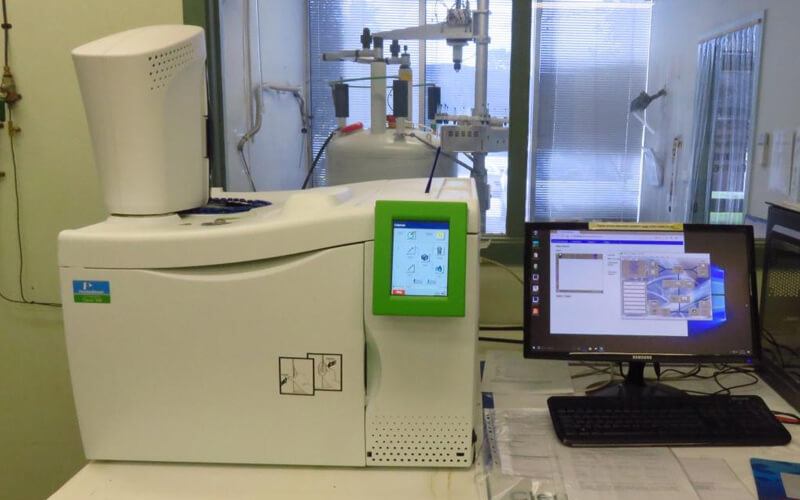 Clarus 580 Gas Chromatograph | Custom Contract Synthesis | Analytical Services | Advanced Molecular Technologies